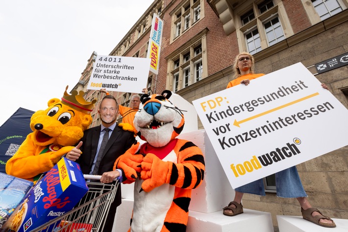  „Kinder-Überzuckerungstag“: foodwatch fordert wirksame Maßnahmen gegen Fehlernährung bei Kindern – FDP darf wichtiges Gesetz gegen Junkfood-Werbung nicht weiter blockieren